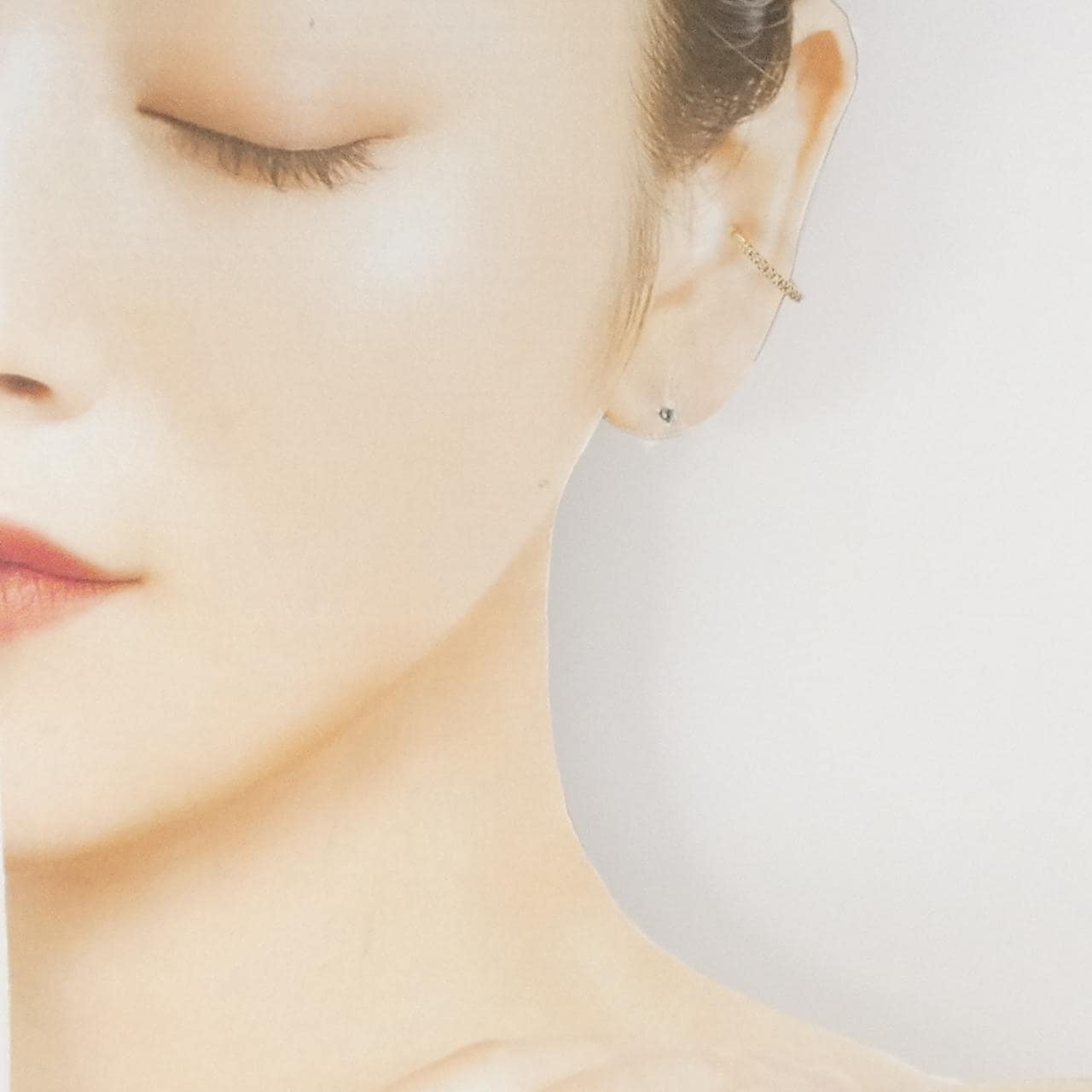 ヒロタカ ゴサマー イヤーカフ 0.07CT 片耳