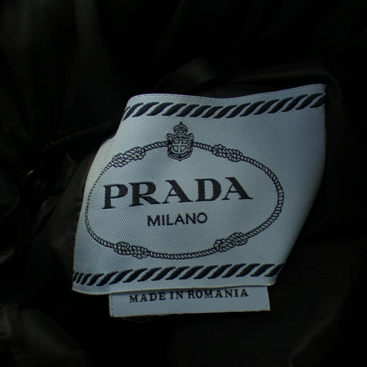 Prada PRADA三角标志290796 R212 1CQ0羽绒服