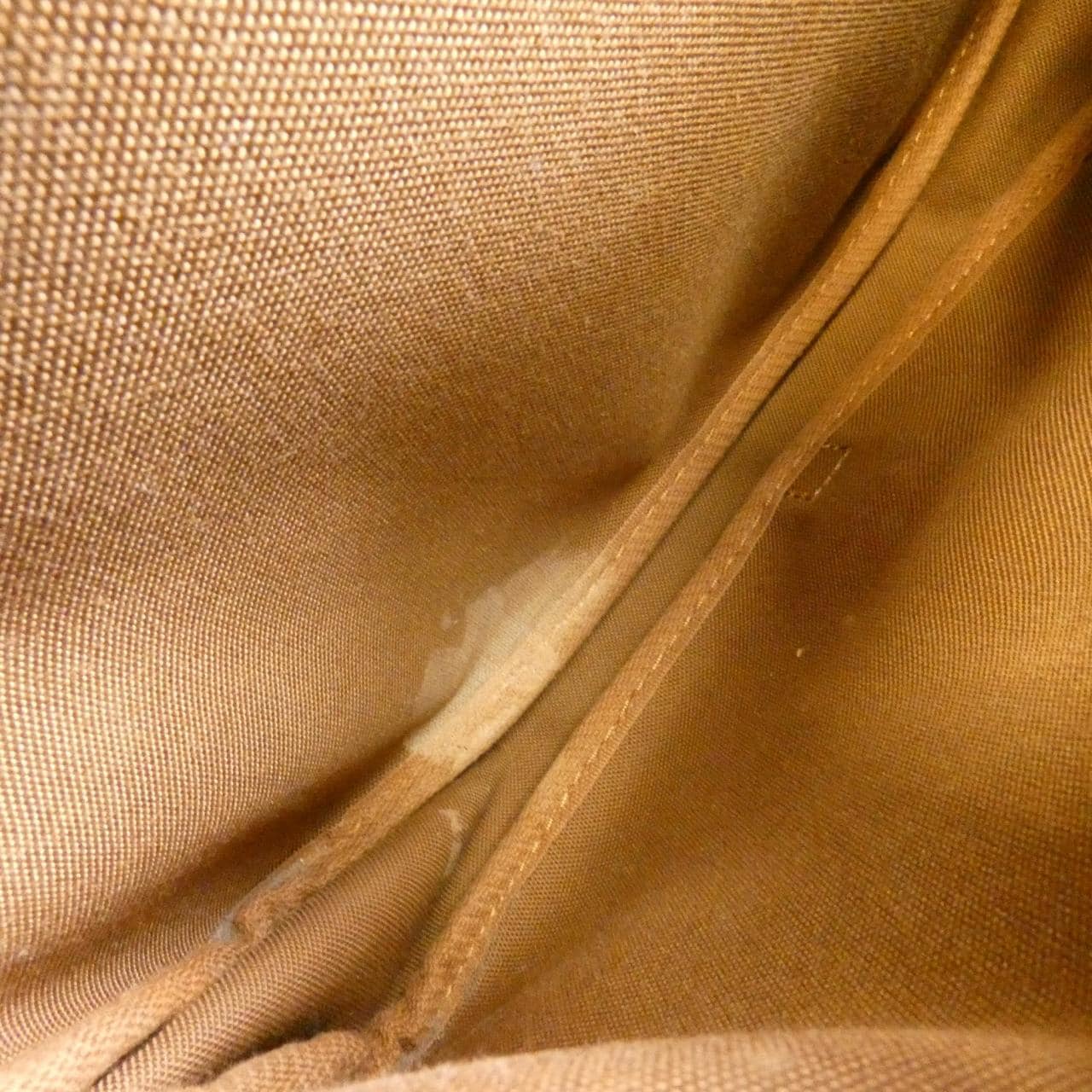 ルイヴィトン モノグラム ソミュール 30cm M42256 ショルダーバッグ