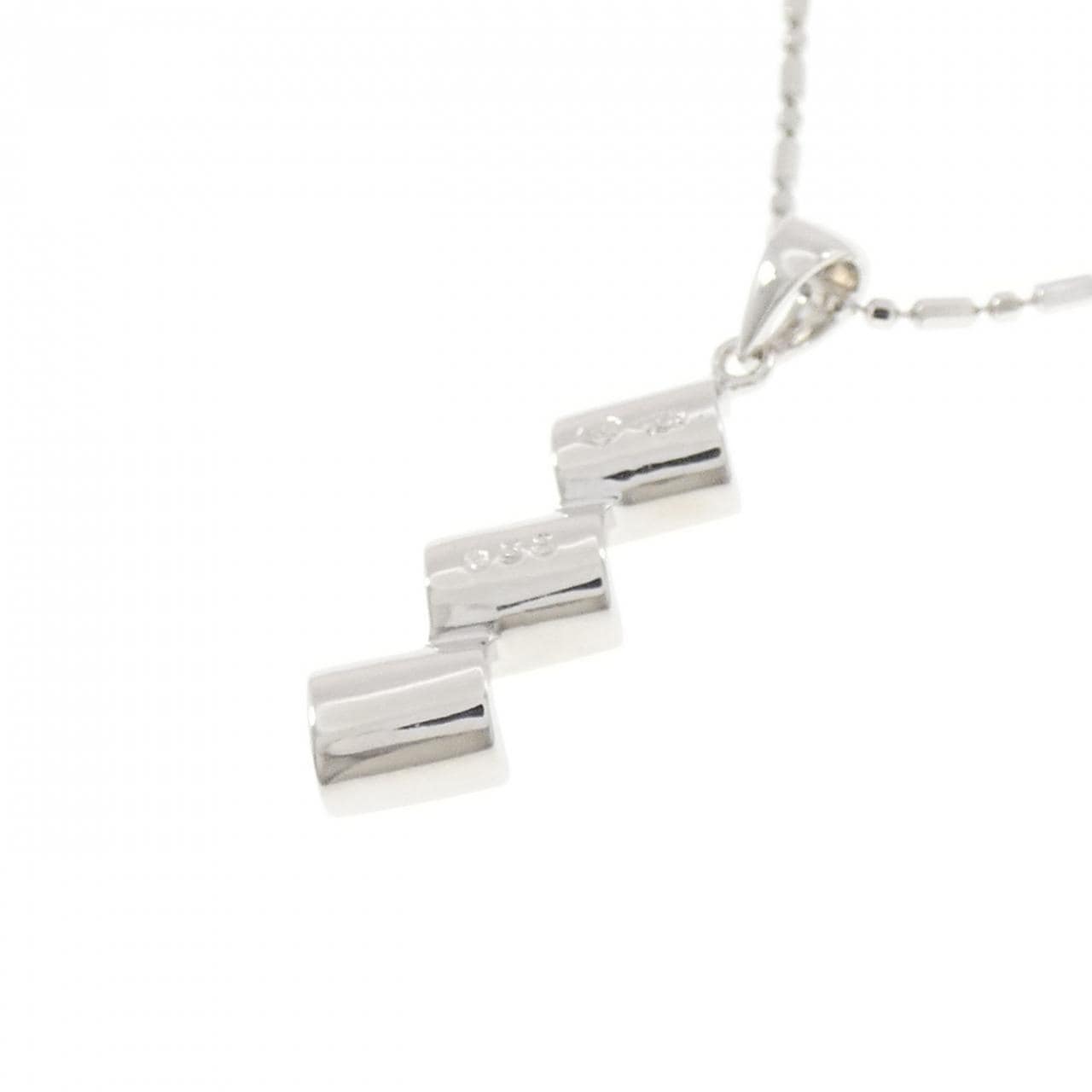 750WG スリーストーン ダイヤモンド ネックレス 0.58CT
