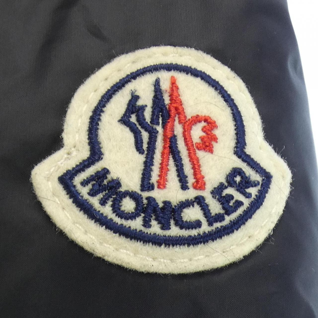 モンクレール MONCLER ダウンジャケット