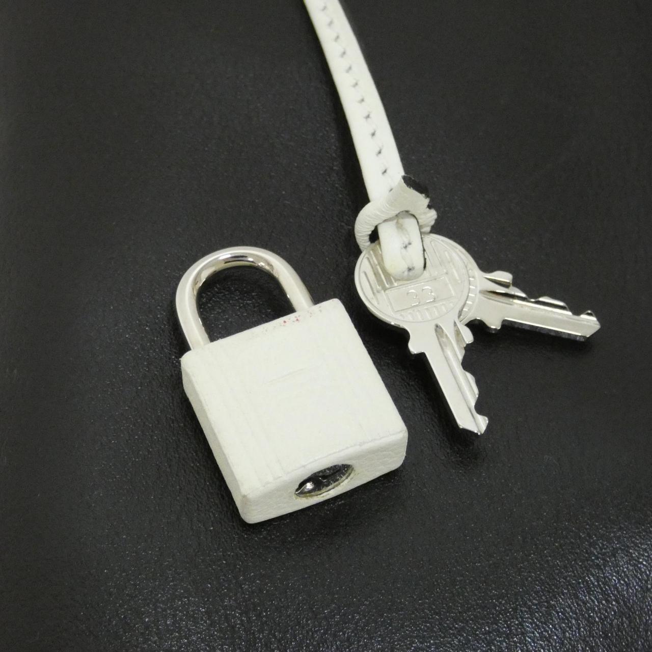 エルメス TOOL BOX TRIO 20cm 071208CK バッグ