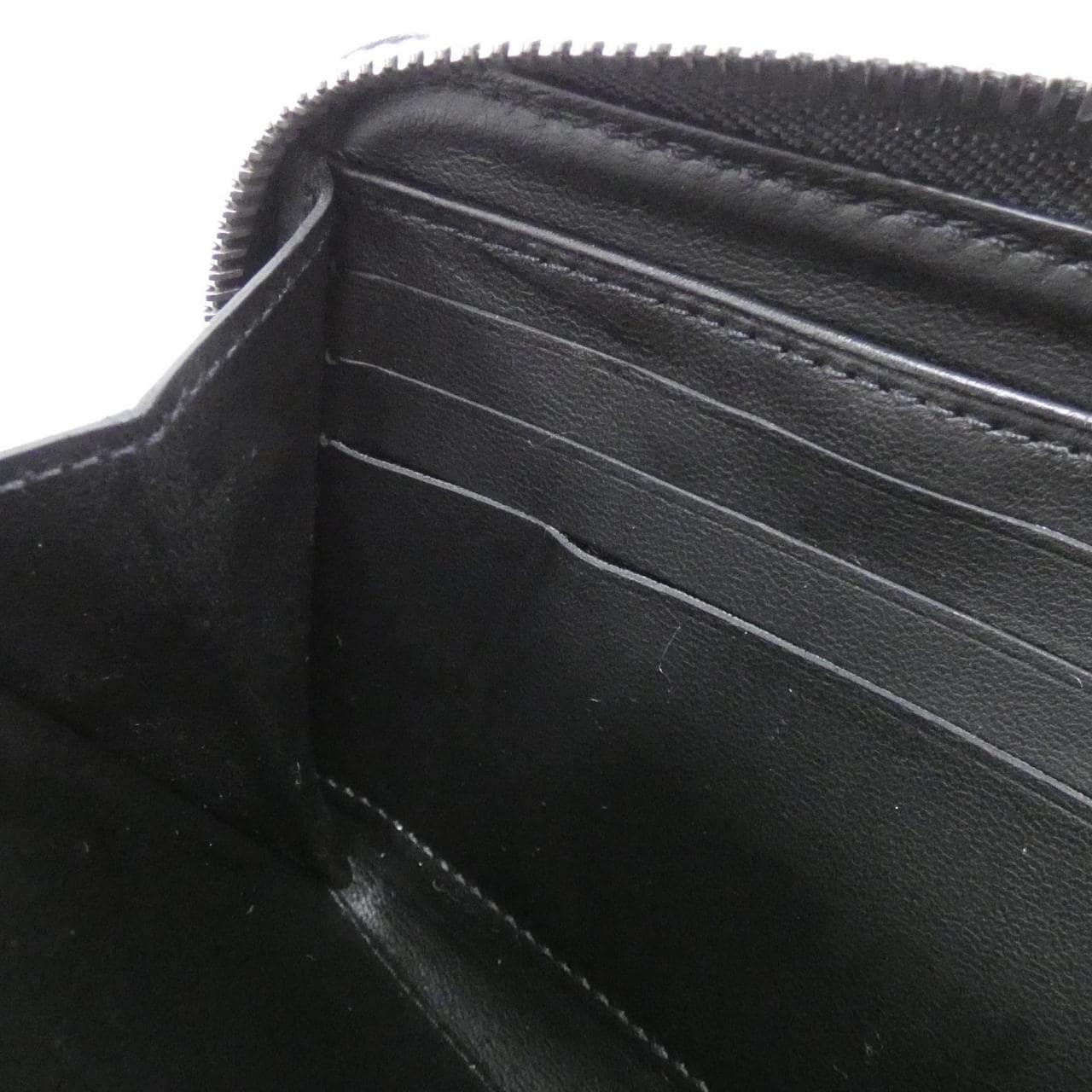 ルイヴィトン マヒナ ジッピー ウォレット M61867 財布