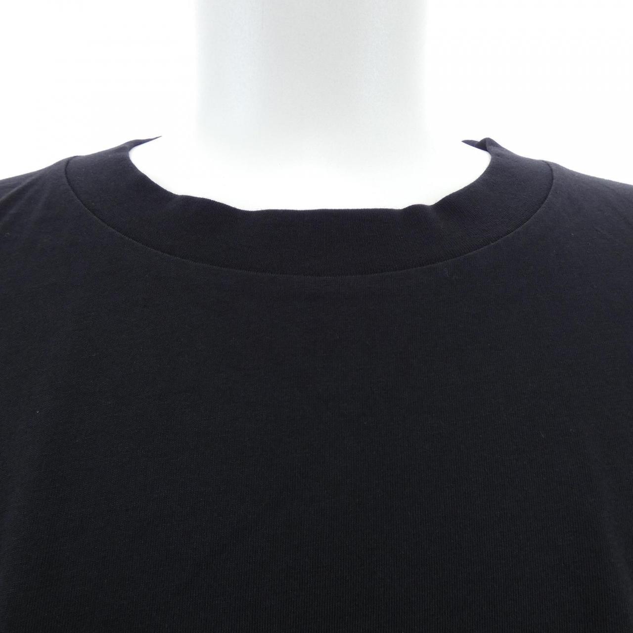 エムエムシックス MM6 SH0GC0033 Tシャツ