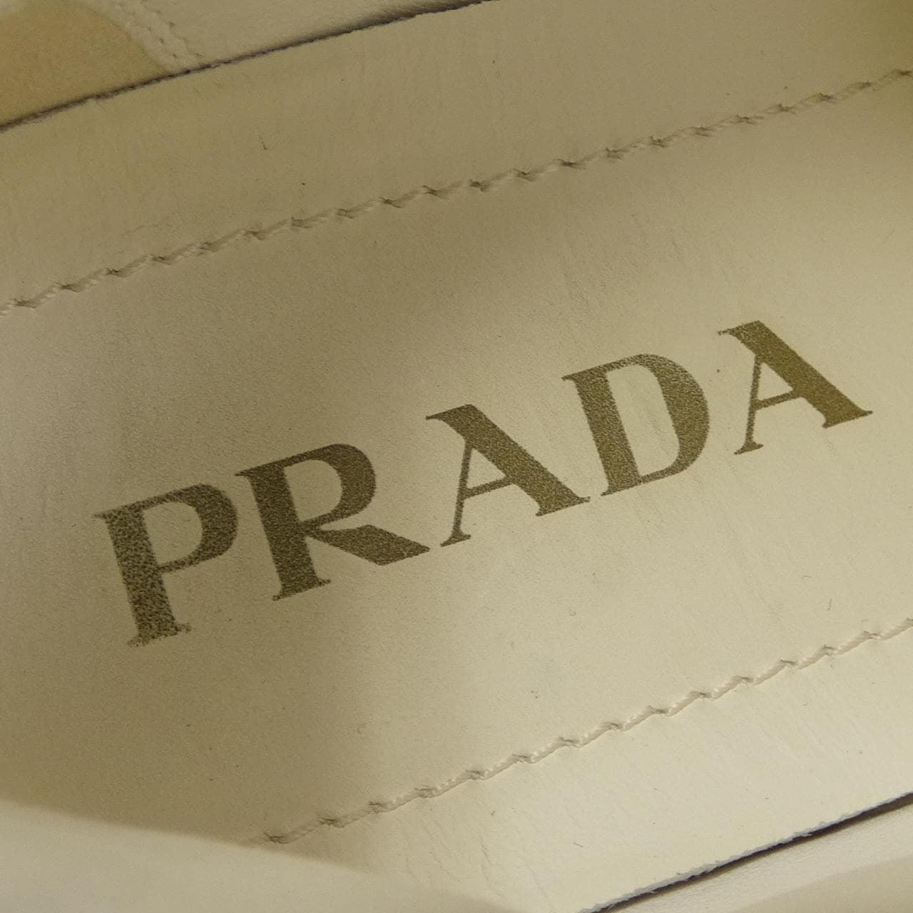 プラダ PRADA スニーカー