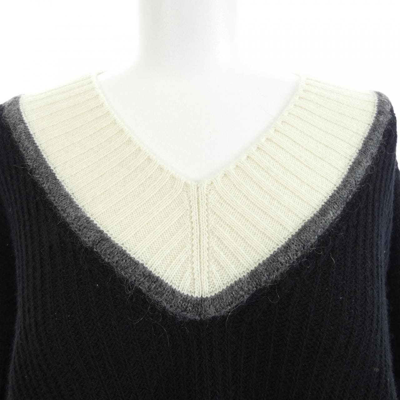 モンクレール MONCLER 20939D00001 ニット