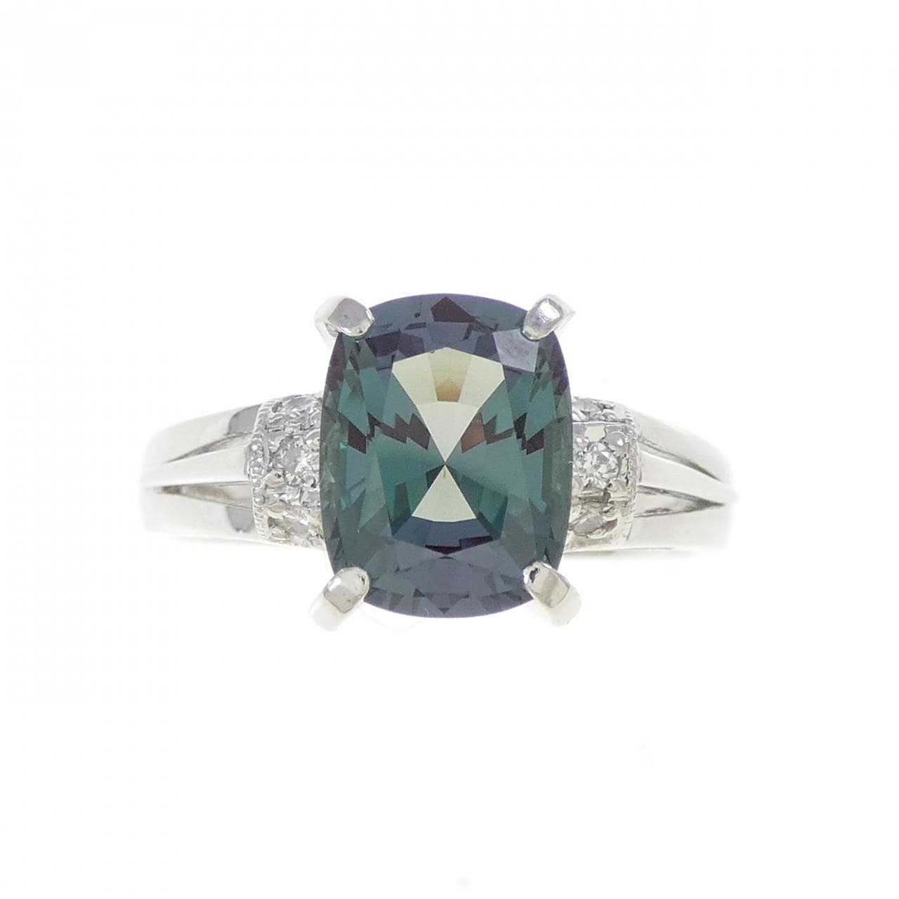 Cresent Vert Alexandrite Ring 2.56CT