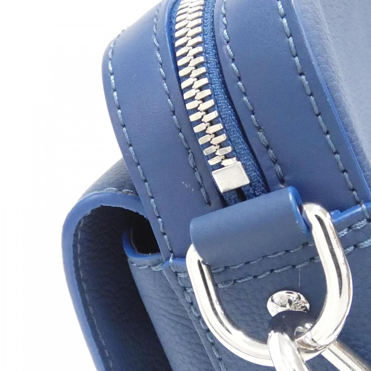 LOUIS VUITTON LV Aerogram Fastline Messenger M22611 Shoulder Bag