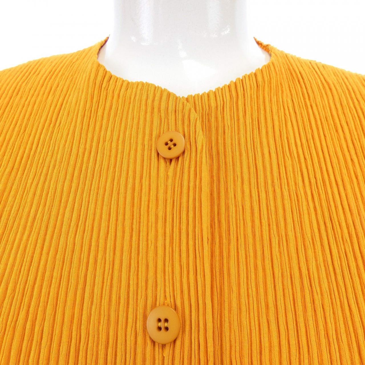 イッセイミヤケ ISSEY MIYAKE IM34FE431 ベスト