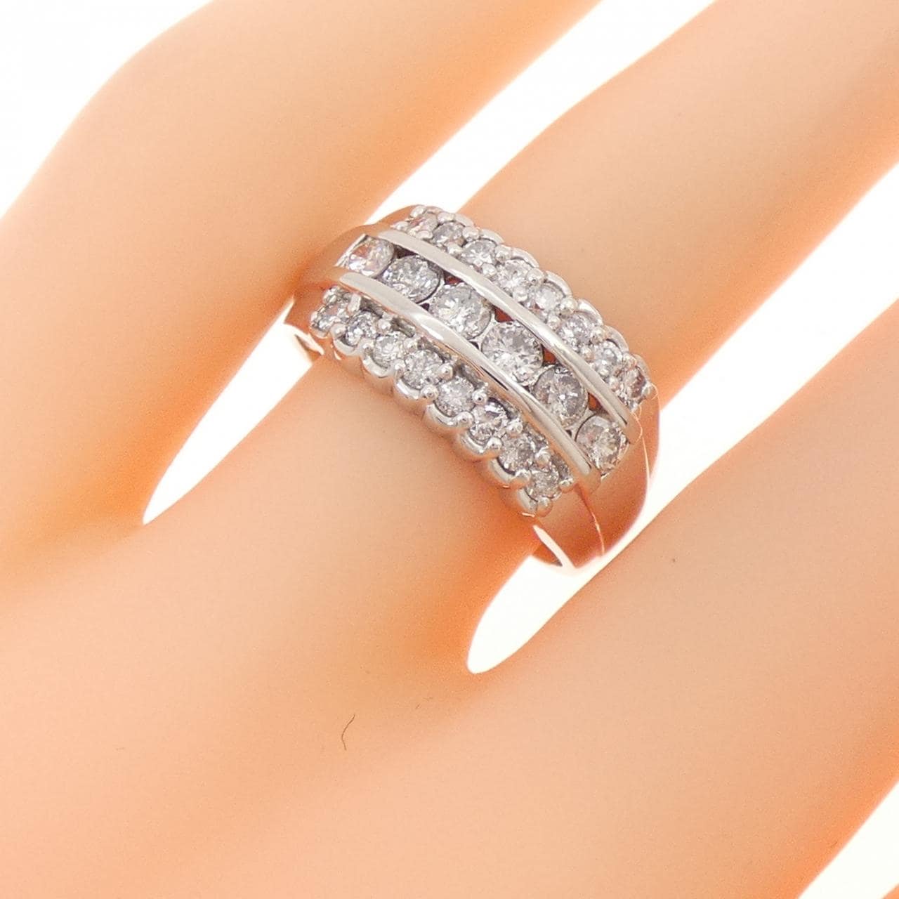 PT900 ダイヤモンド リング 1.00CT
