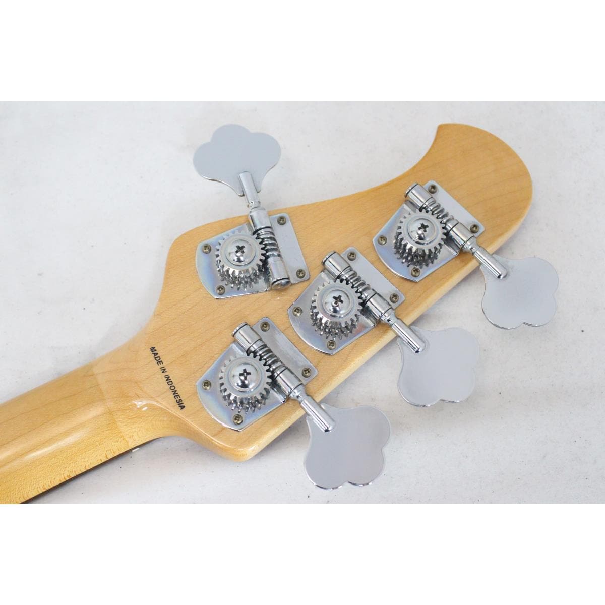 MUSICMAN RAY34