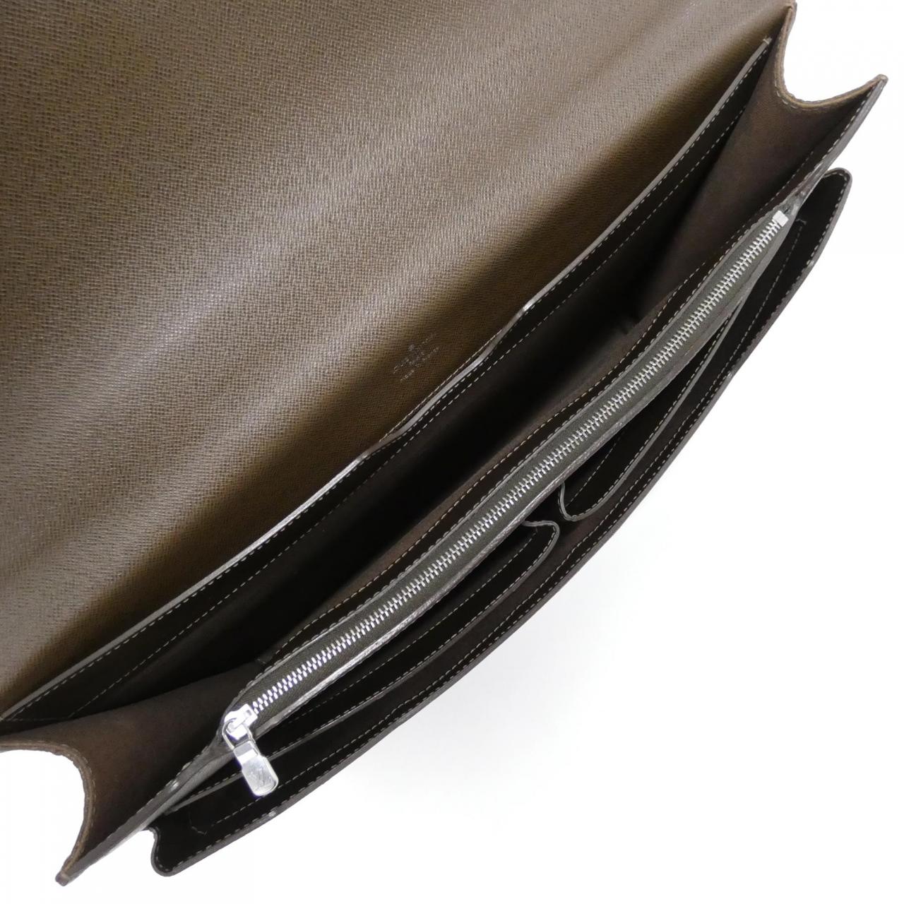 ルイヴィトン タイガ ロブスト 41-1 M31058 バッグ