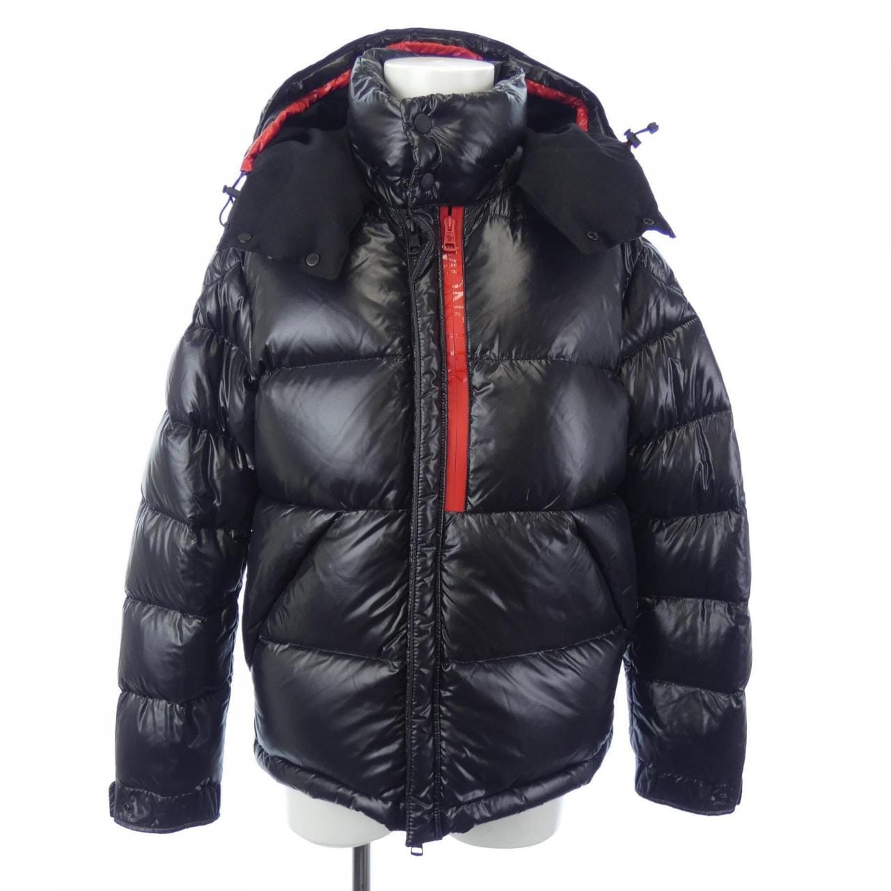 モンクレール MONCLER ダウンジャケット