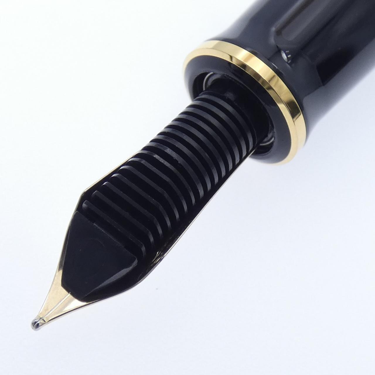 ペリカン スーベレーンM600グリーンストライプ 万年筆