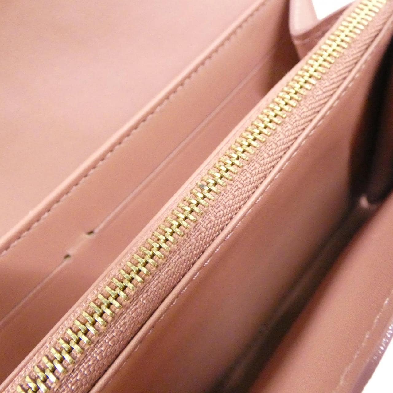 ルイヴィトン モノグラム ヴェルニ フラワー イカット ポルトフォイユ サラ M90023 財布