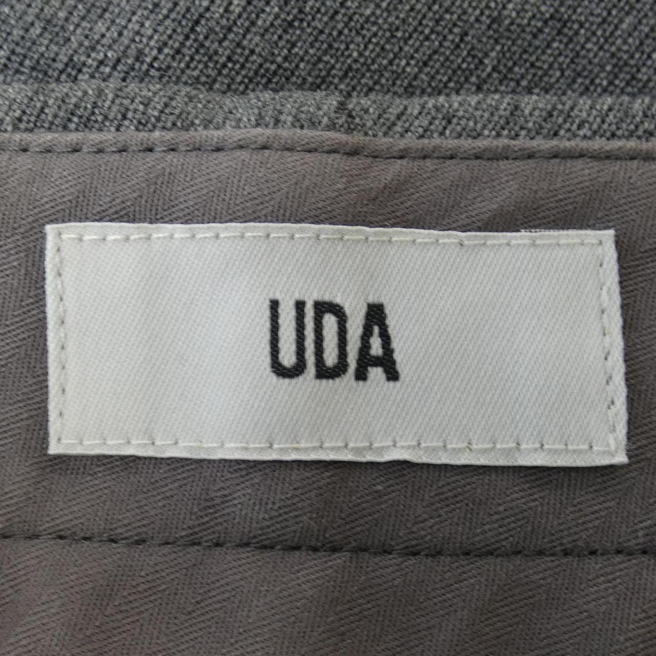 UDA パンツ