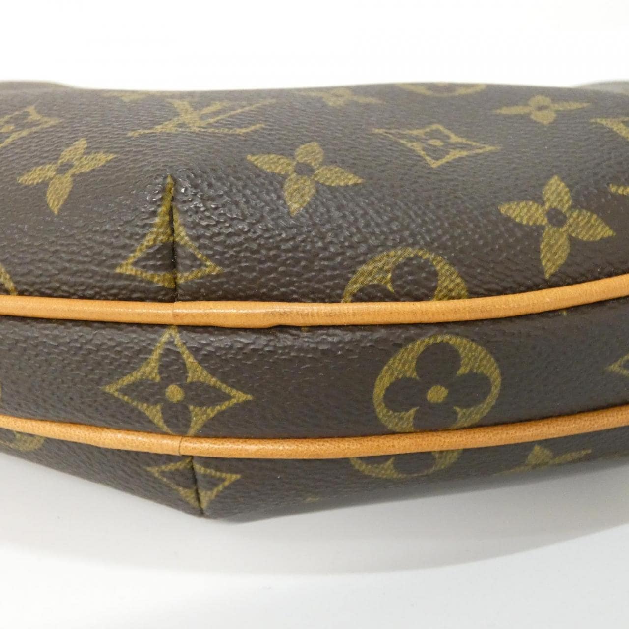 ルイヴィトン モノグラム ポシェット クロワッサン M51510 ショルダーバッグ