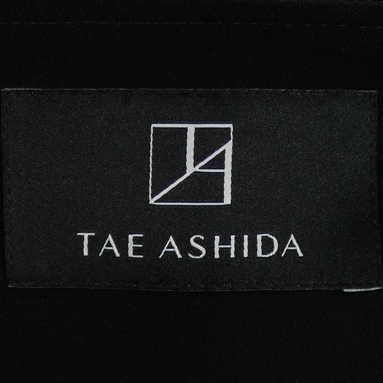 タエアシダ TAE ASHIDA スカート