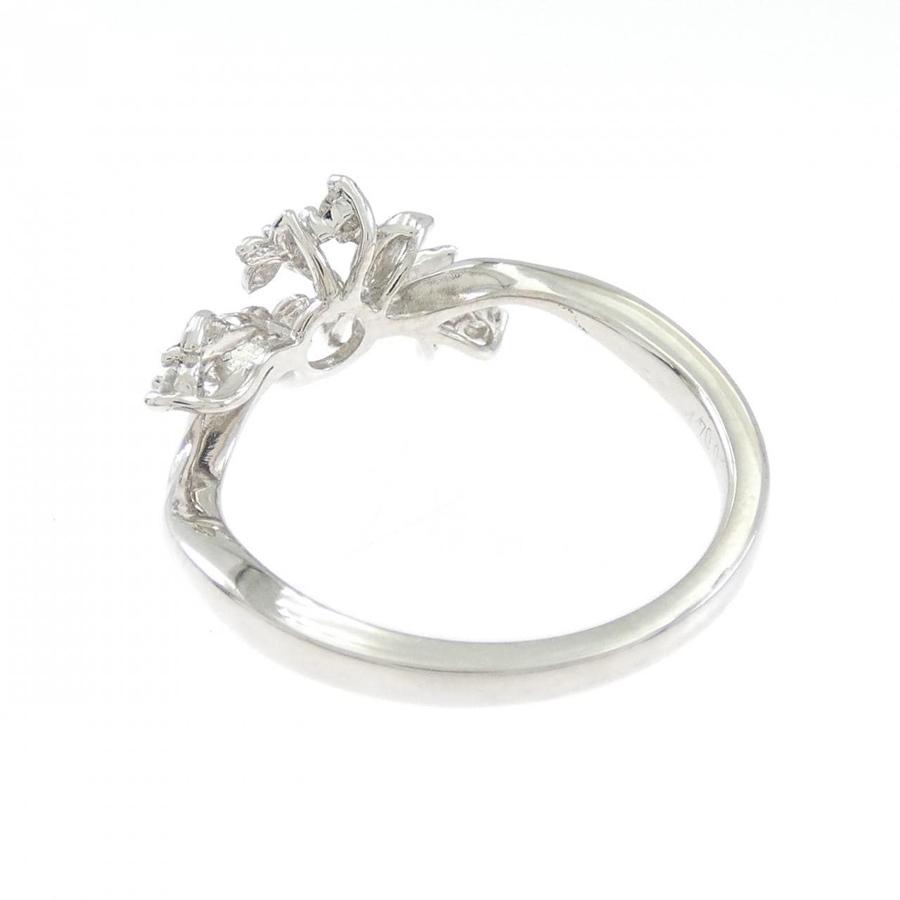 純PT フラワー ダイヤモンド リング 0.04CT