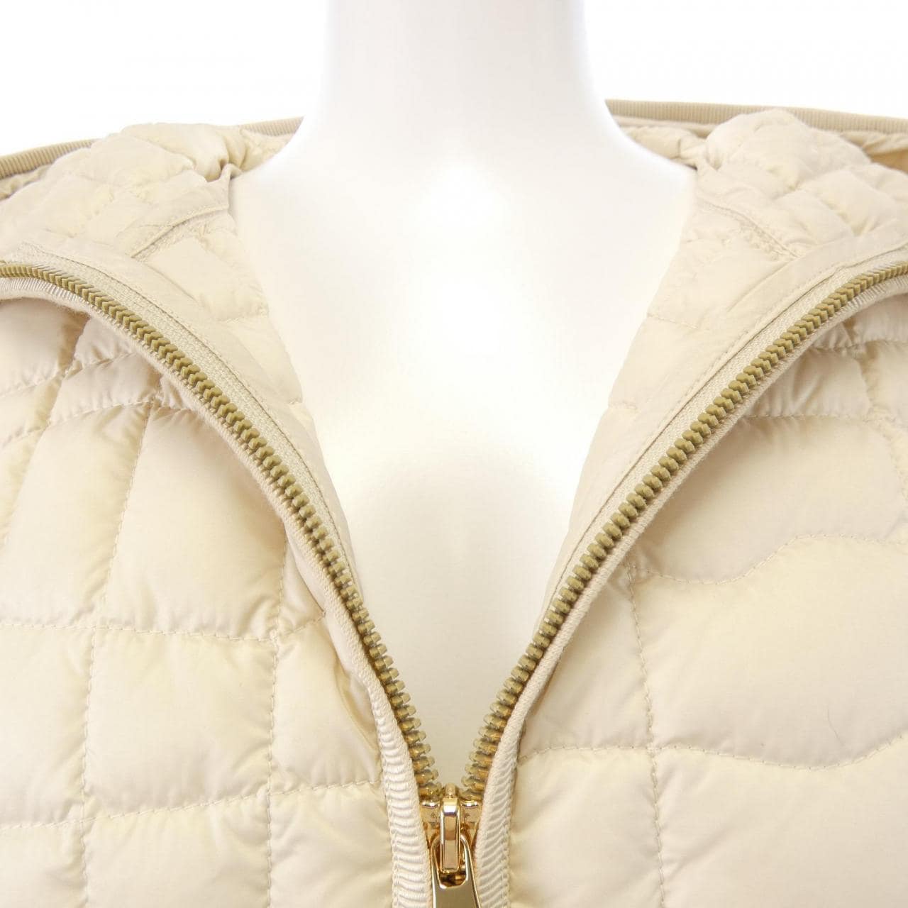 モンクレール MONCLER EGLANTIER ダウンジャケット
