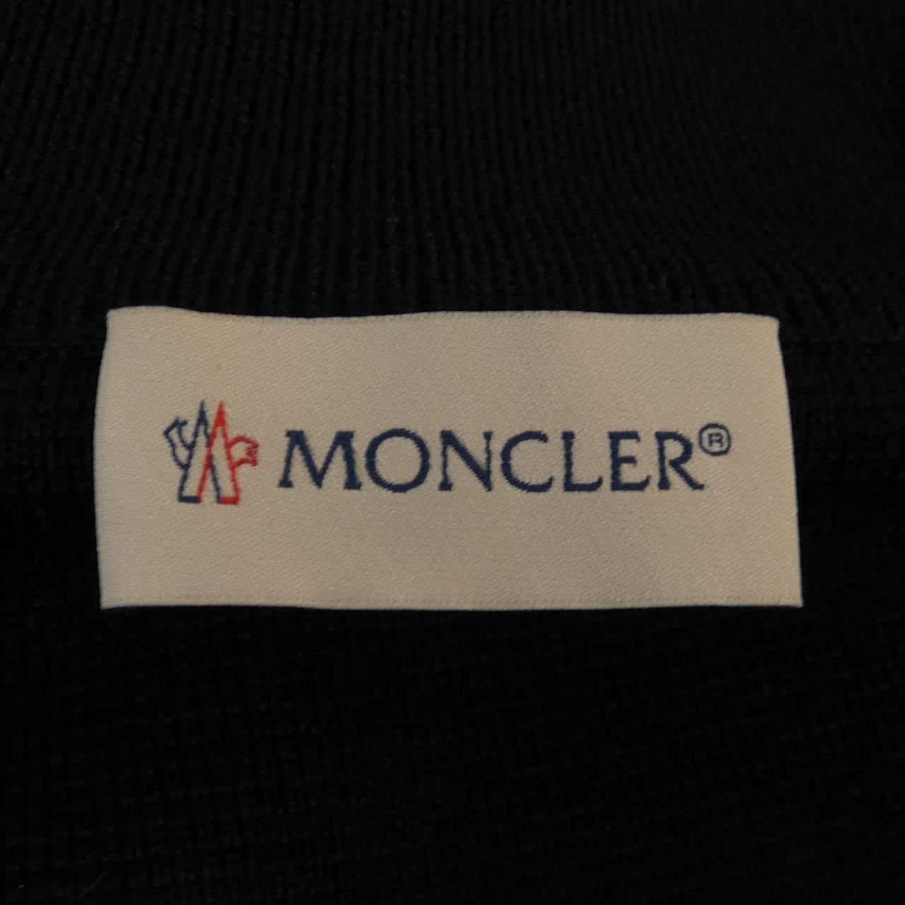モンクレール MONCLER ダウンジャケット