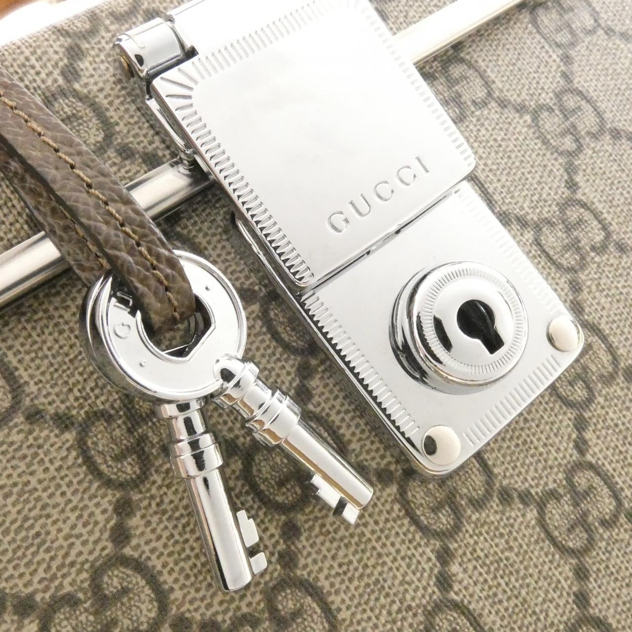 グッチ 533623 9VEFW バッグ ハンドバッグ