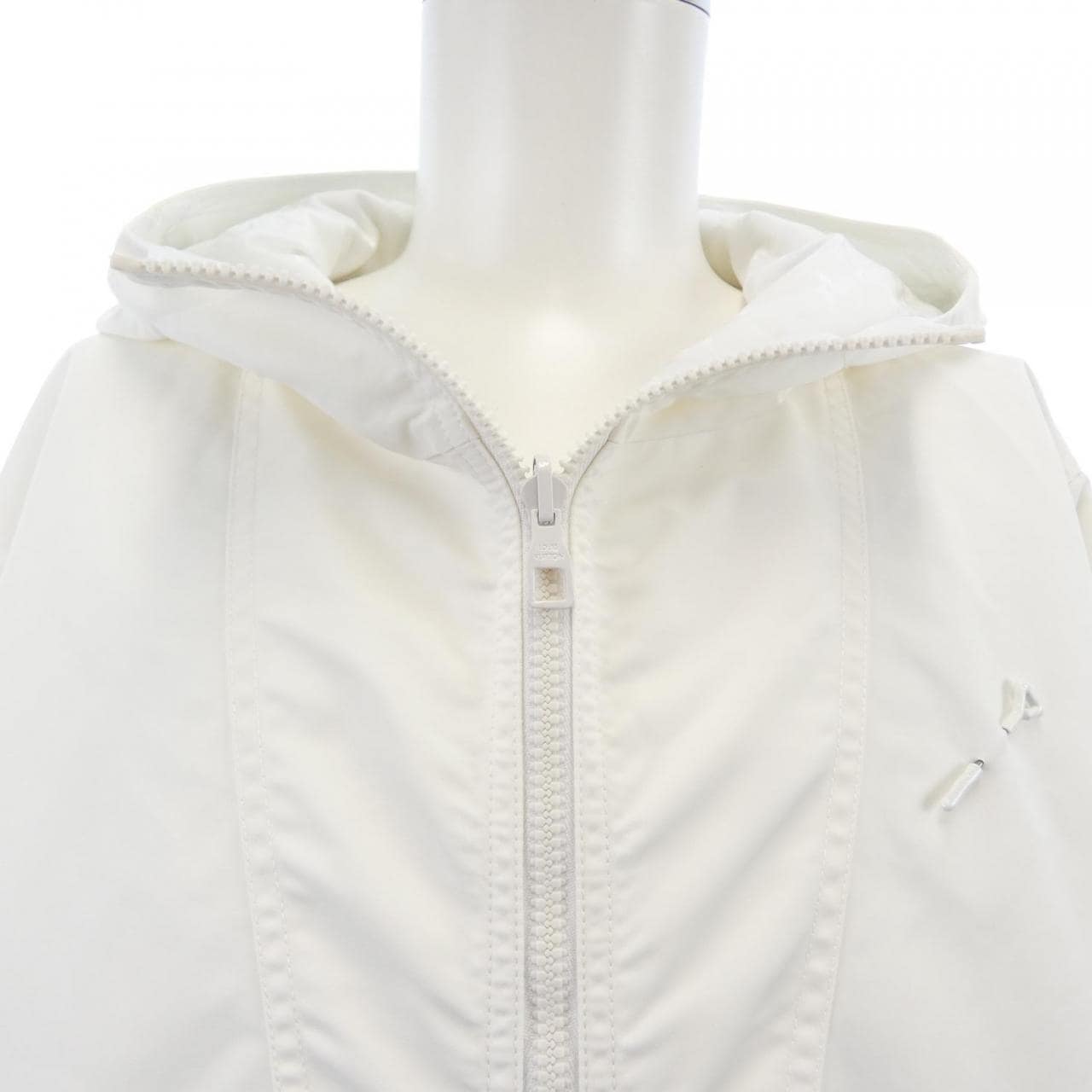 ルイヴィトン LOUIS VUITTON モノグラムリバーシブルナイロンウインドブレーカー HLB46WMO6 ジャケット