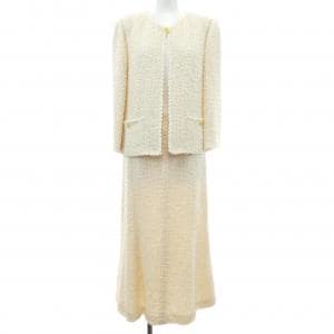 【ヴィンテージ】シャネル CHANEL P12786W02489 99P セットアップ