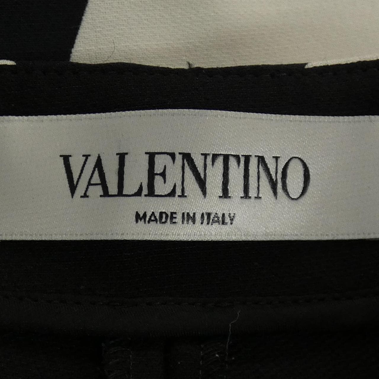 ヴァレンティノ VALENTINO WB0RA7K56PQ ショートパンツ