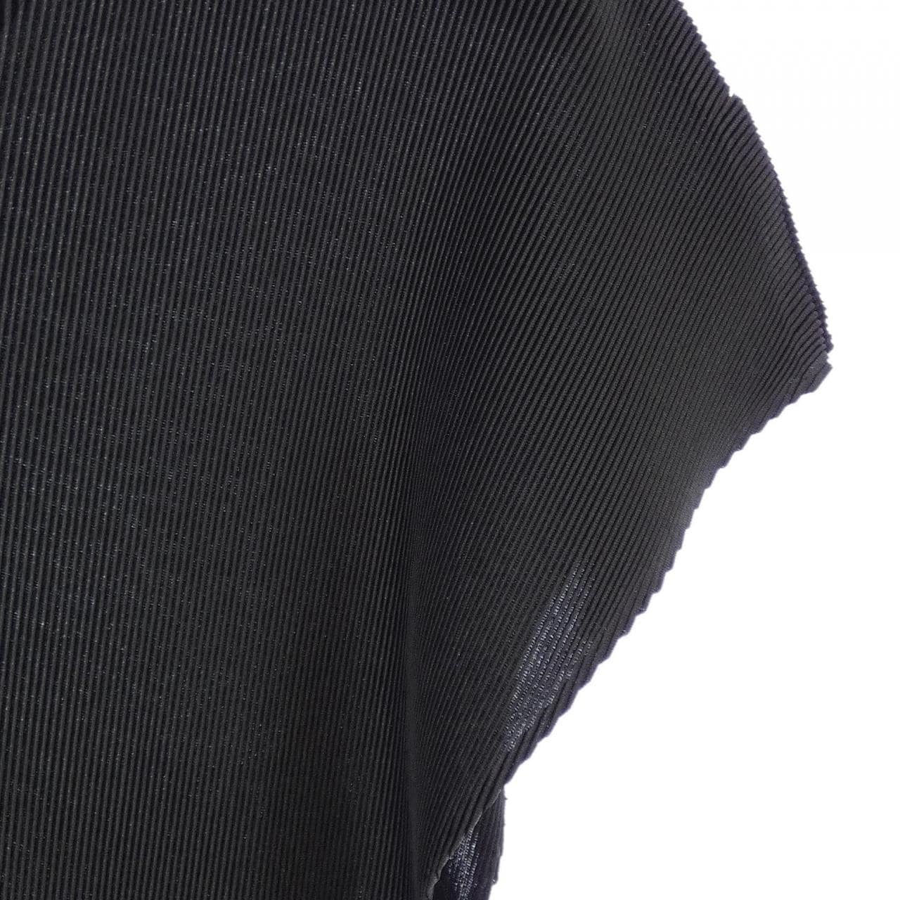 プリーツプリーズ PLEATS PLEASE PP61FK303 トップス