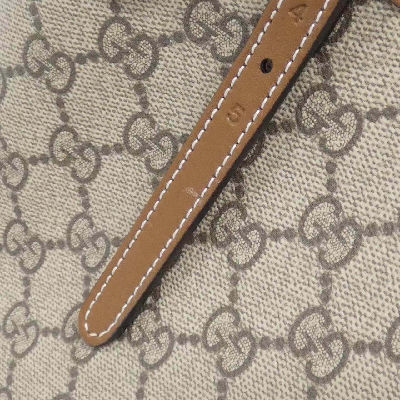 グッチ GG EMBLEM 815214 FAD6L バッグ