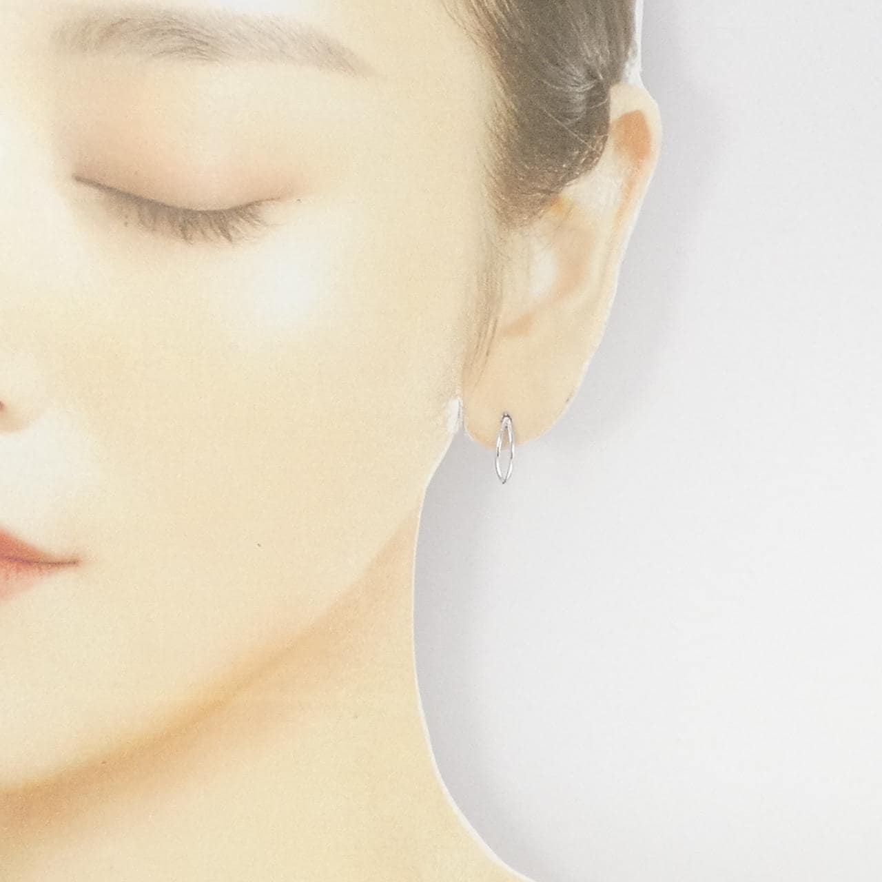 K18WG earrings