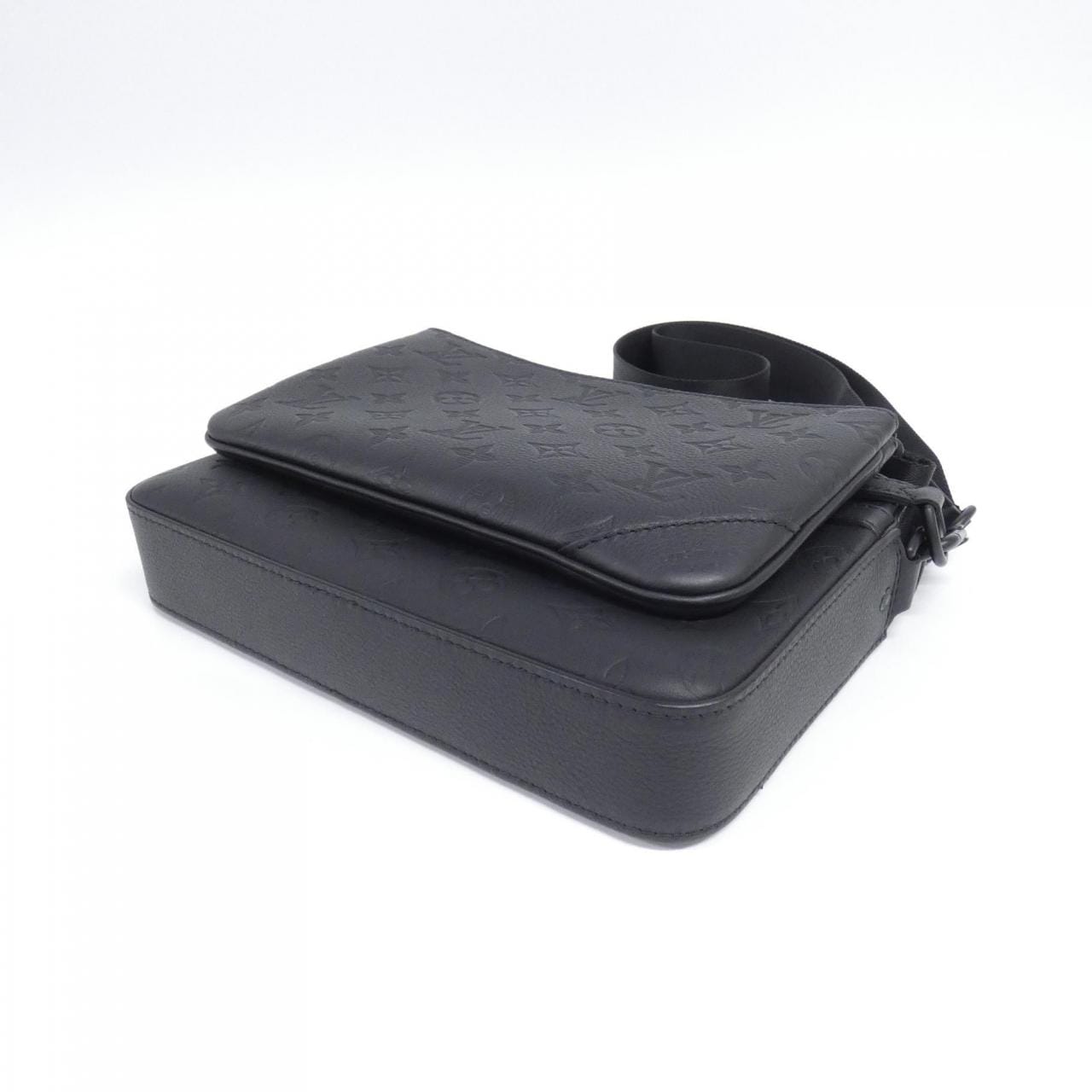 ルイヴィトン モノグラム シャドウ トリオ メッセンジャー M46602 ショルダーバッグ