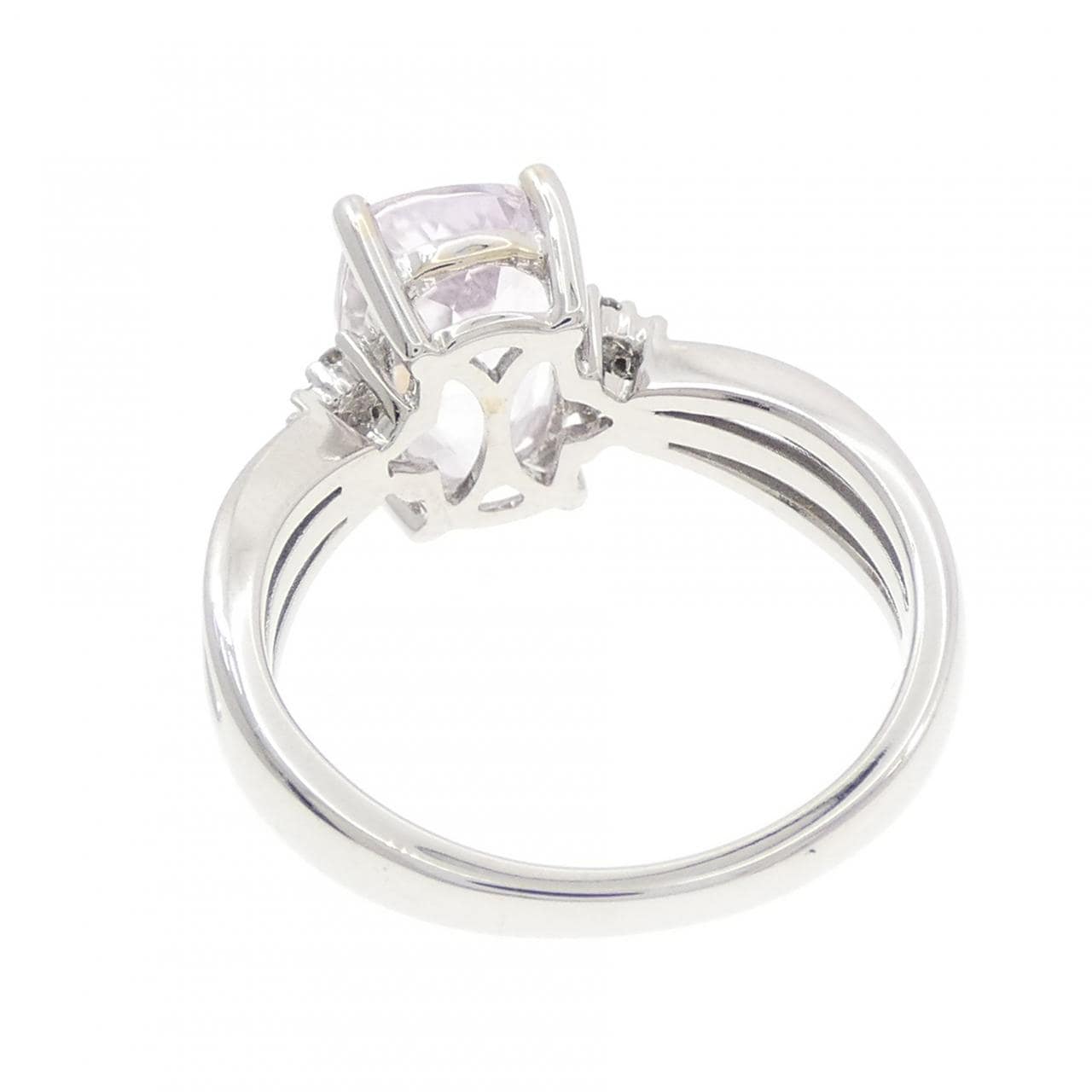 K18WG クンツァイト リング 2.7CT