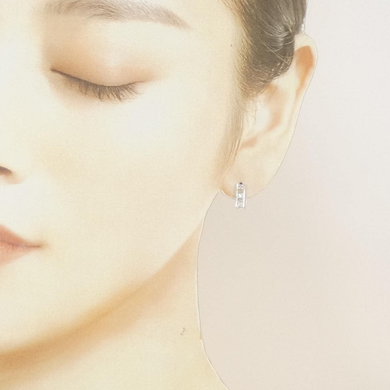 K18WG ダイヤモンド ピアス 0.06CT