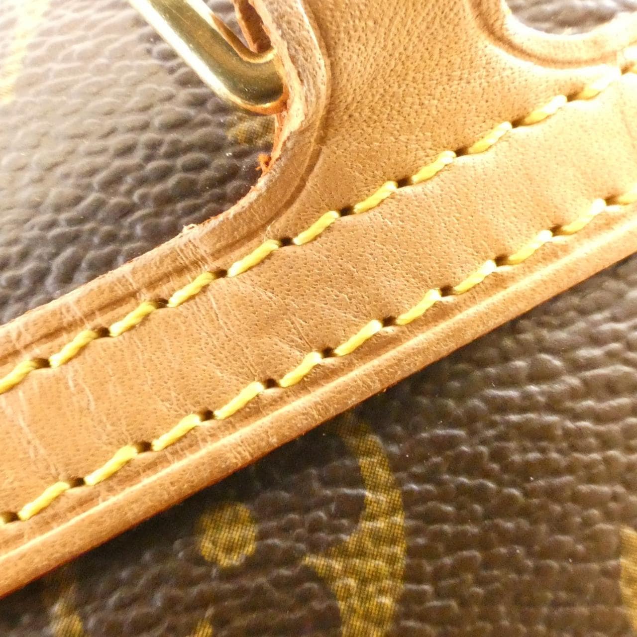 ルイヴィトン モノグラム ミニ クーサン M51143 ショルダーバッグ