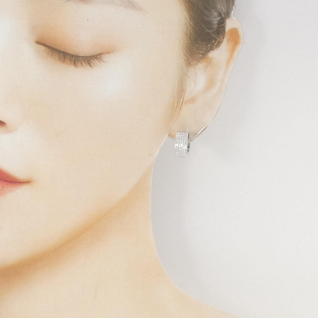 K18WG パヴェ ダイヤモンド ピアス 0.50CT