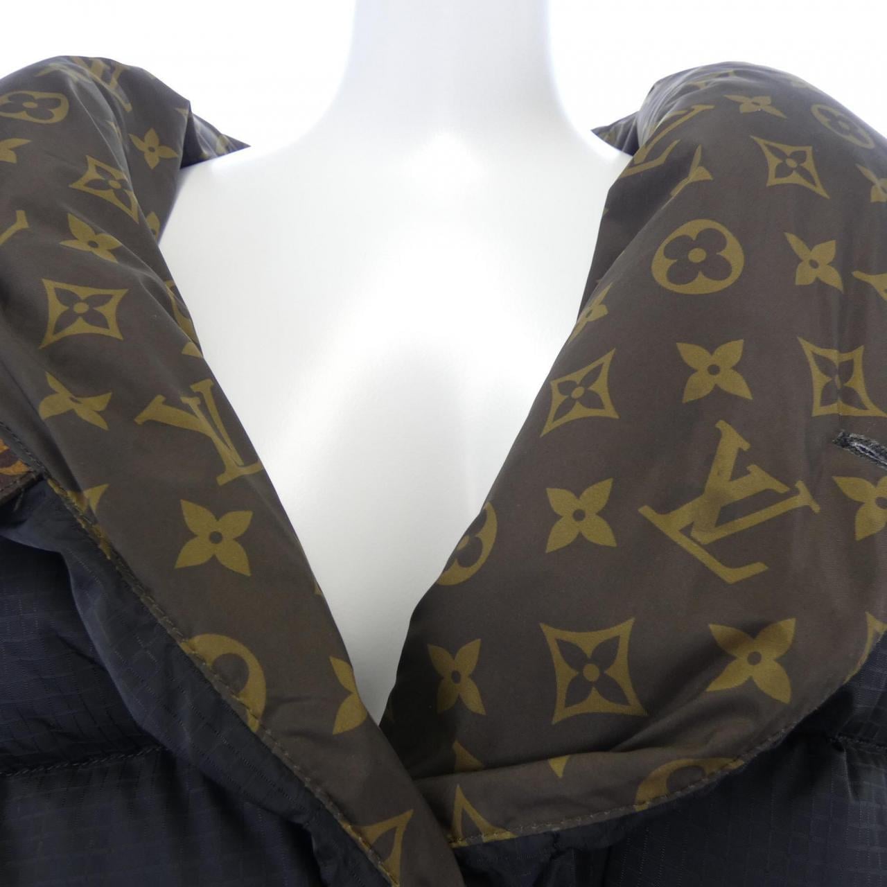 ルイヴィトン LOUIS VUITTON ロングスリーブピローパッファージャケット FOOW21E54 ダウンジャケット