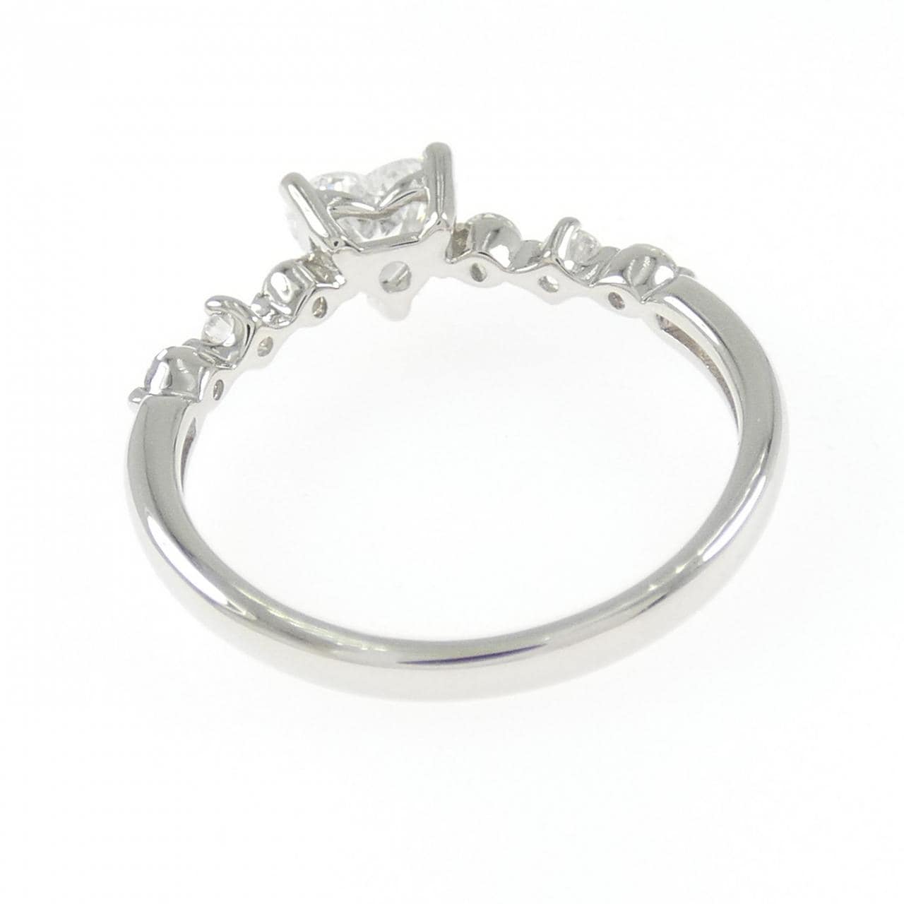 PT900 ダイヤモンド リング 0.560CT D SI2 ハートシェイプ