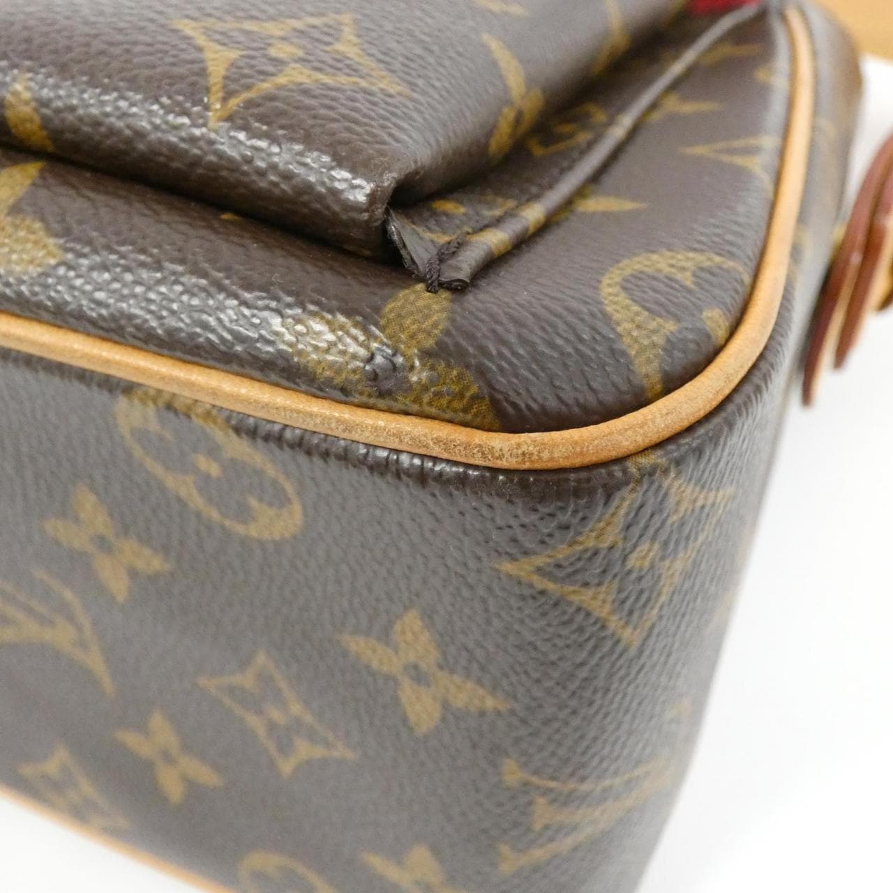 LOUIS VUITTON Monogram Viva Cité GM M51163 單肩包