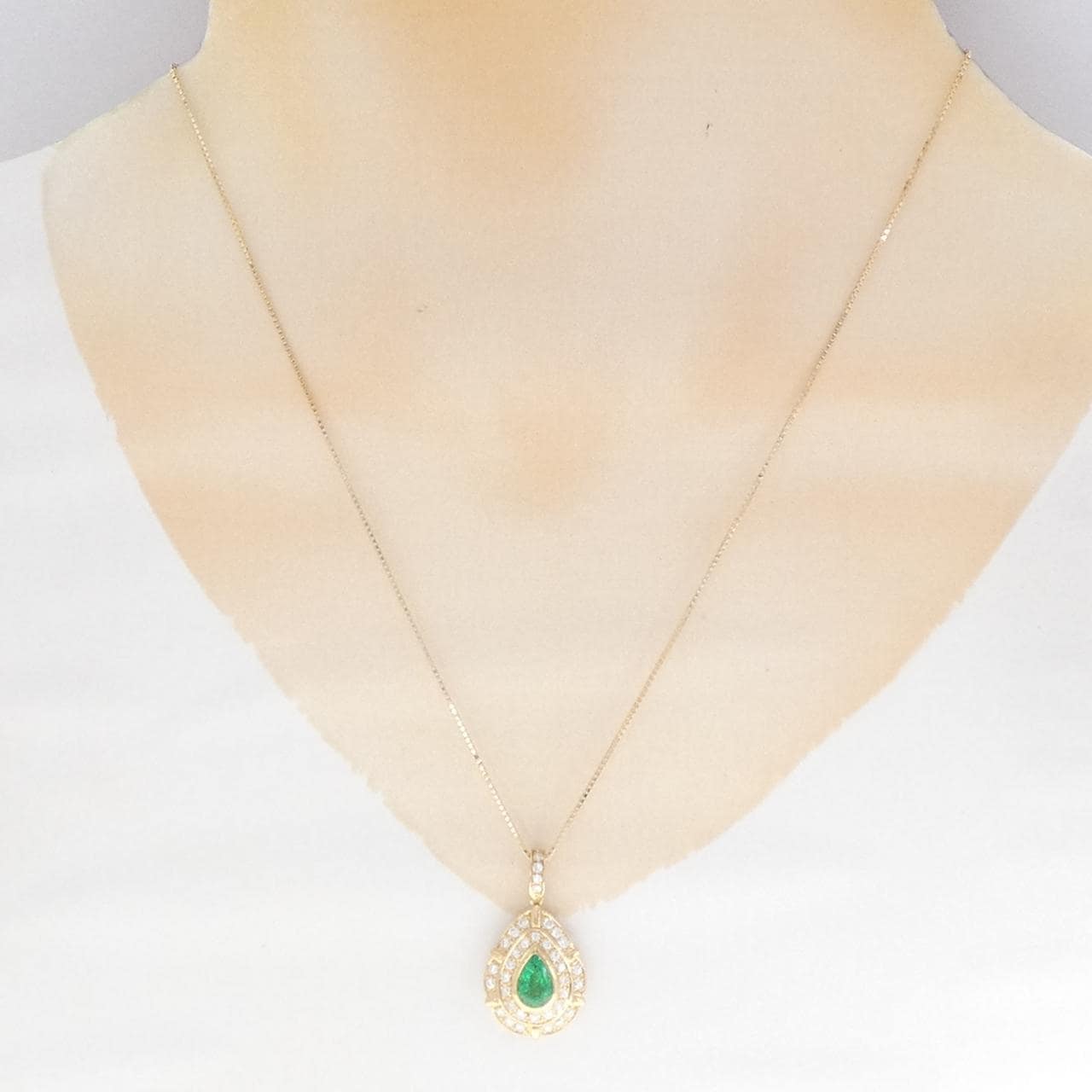 K18YG エメラルド ネックレス 0.96CT