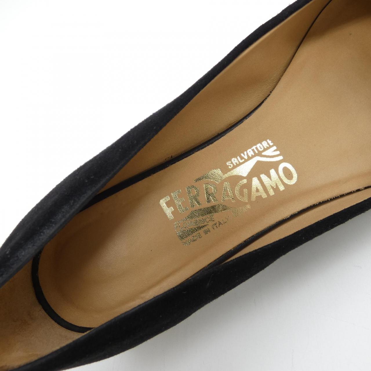 サルヴァトーレフェラガモ SALVATORE FERRAGAMO フラットシューズ