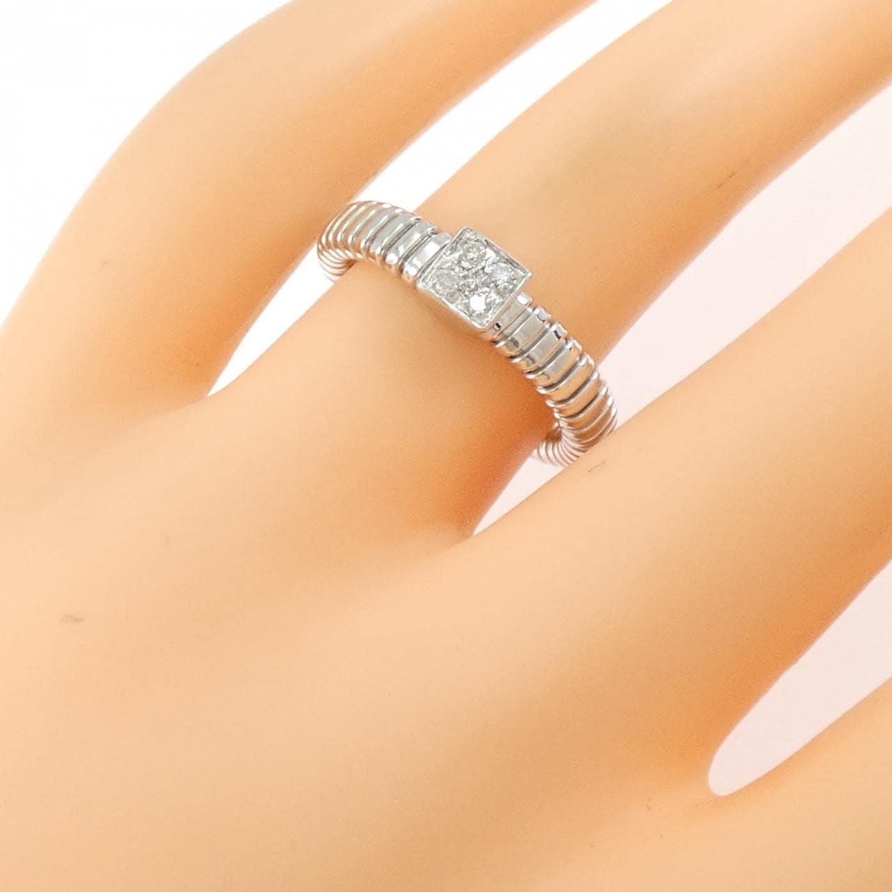 750WG ダイヤモンド リング