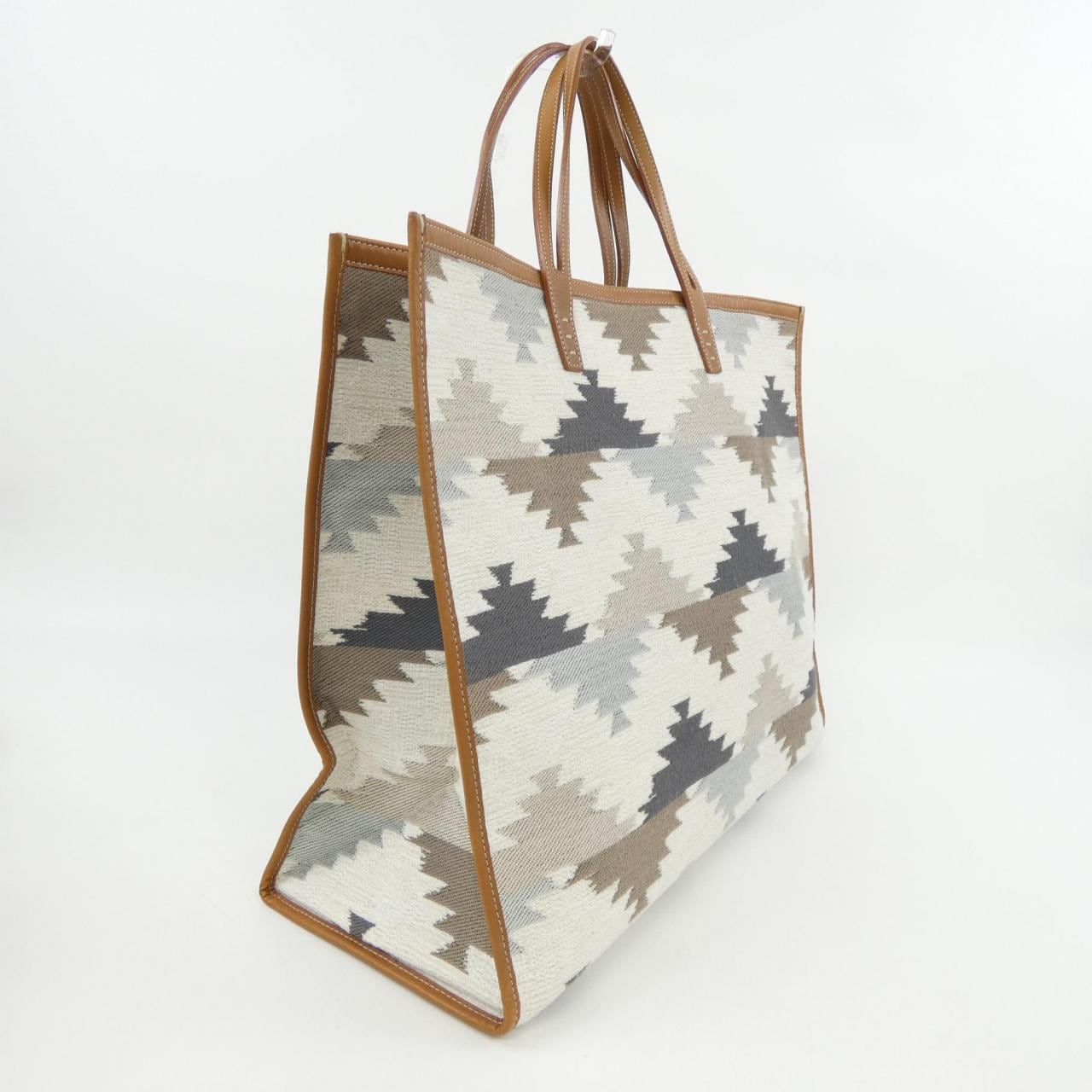 アヴァケーション A VACATION BAG