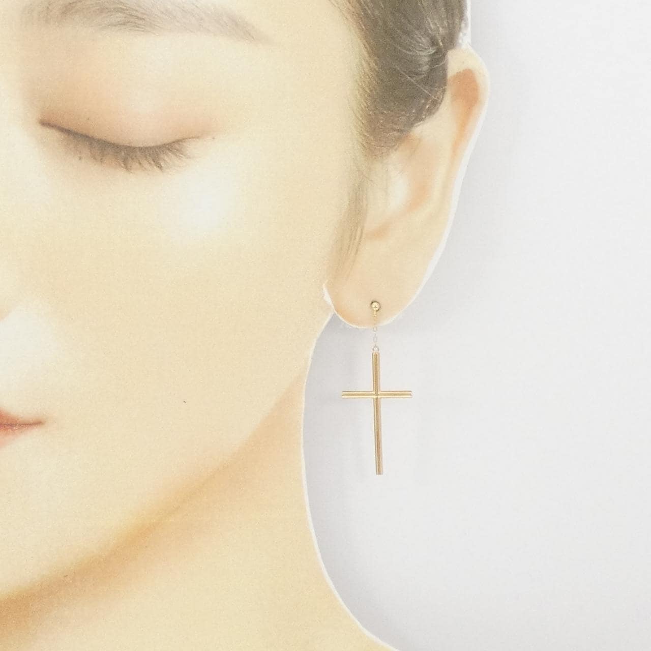 [BRAND NEW] K18YG cross earrings