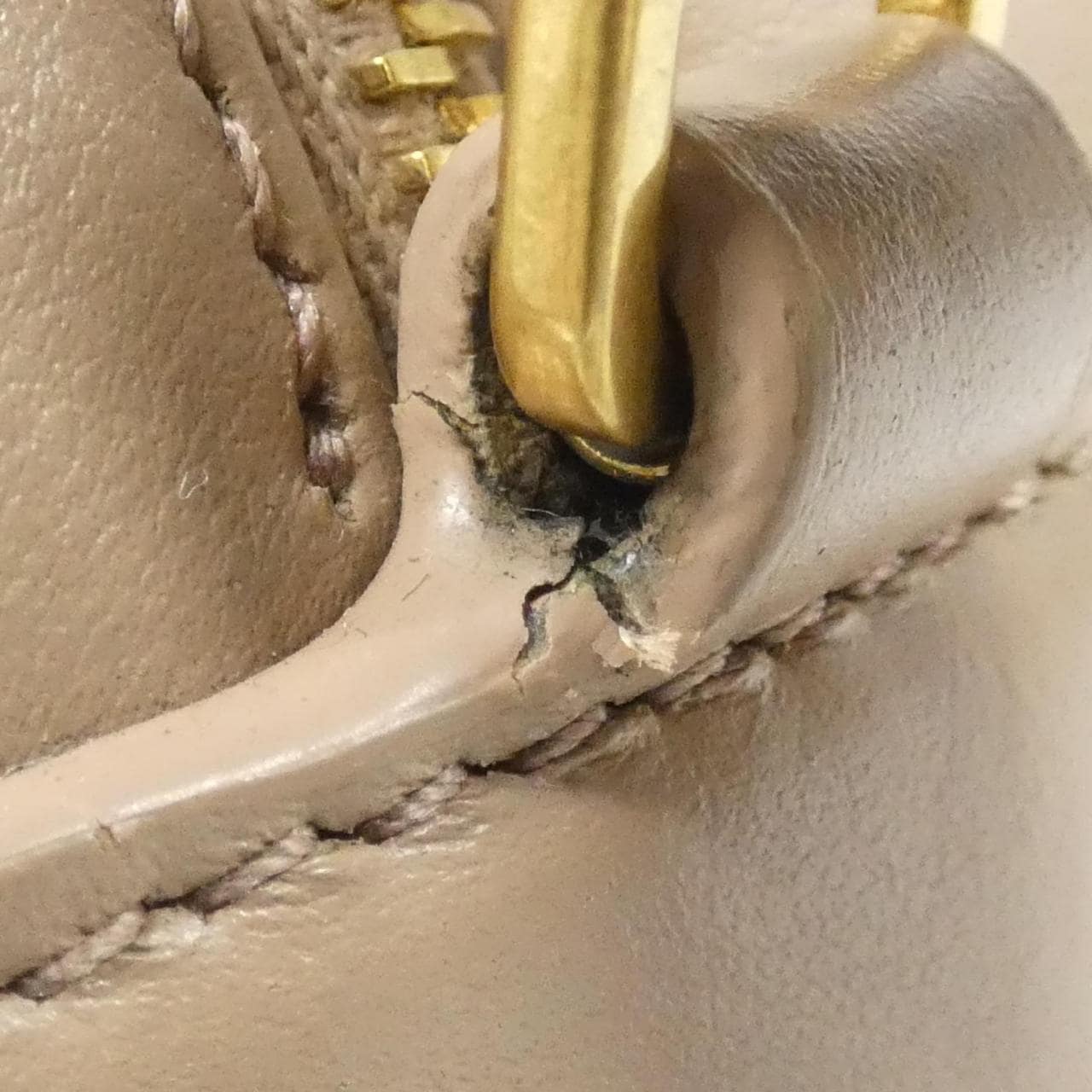 サンローラン ルー カメラ バッグ 715232 DV707 ショルダーバッグ