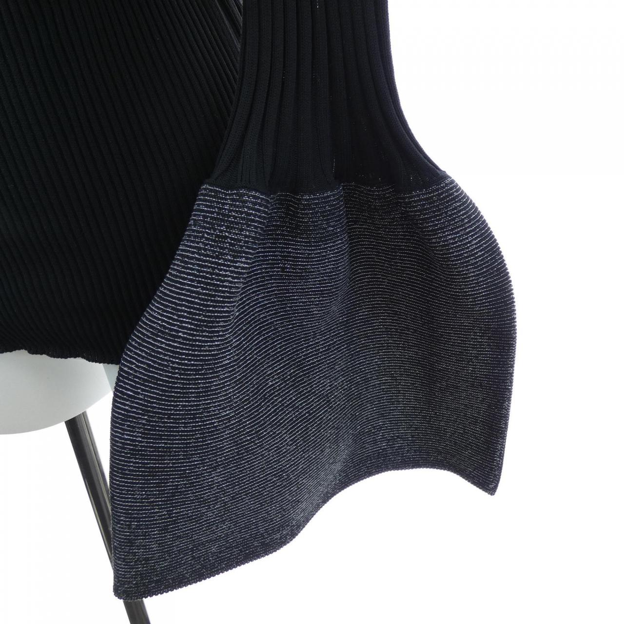 シーエフシーエル CFCL トップス