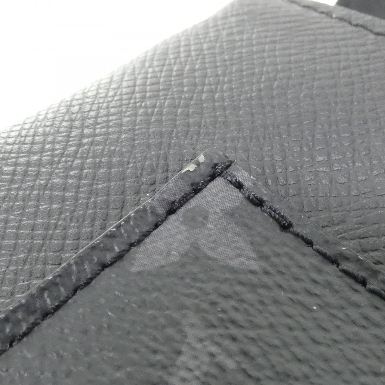 ルイヴィトン タイガ ラマ フラップ メッセンジャー M30413 ショルダーバッグ