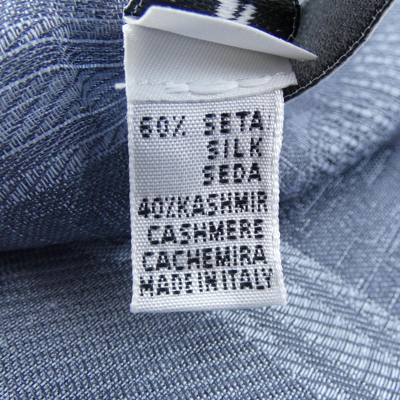 サルヴァトーレフェラガモ SALVATORE FERRAGAMO STOLE