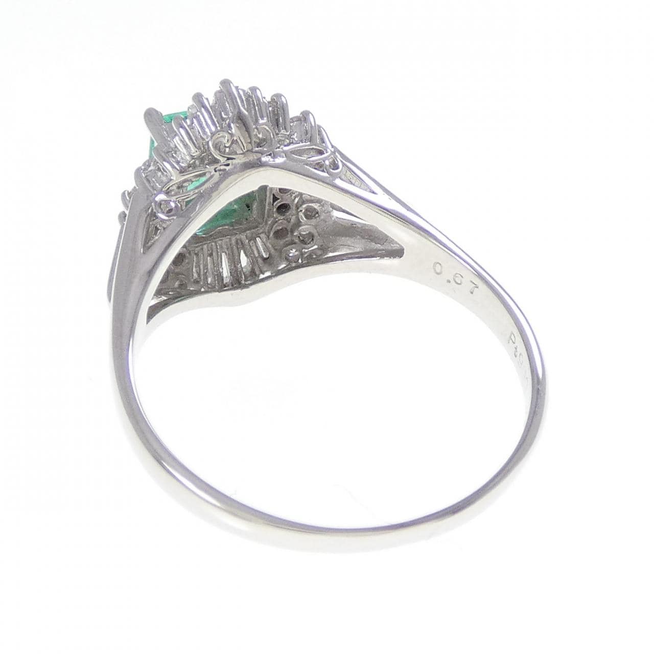 PT900 エメラルド リング